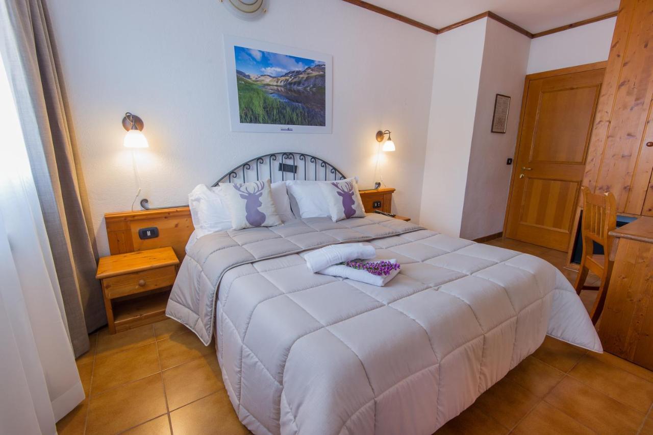 Hotel Iris Pescasseroli Kültér fotó