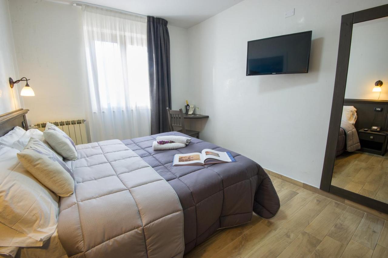 Hotel Iris Pescasseroli Kültér fotó